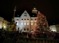 Vánoční strom u šumperské radnice