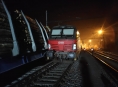 FOTO. Následky srážky dvou vlaků likvidovalo sedm jednotek hasičů