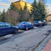 Zábřeh - uice se zaparkovanými auty     zdroj foto: PČR