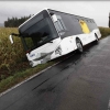 U Rovenska se převrátil autobus    zdroj foto: HZS OLK