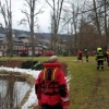 Policisté skočili pro muže do rybníku v Sobotíně    zdroj foto: PČR