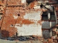 Při krádeži kovů na Javorniku poničili statiku domu