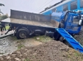 Srážka vlaku s nákladním autem na Šumpersku