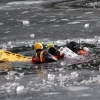 Potápěči trénují ponory pod led     zdroj foto: HZS OLK