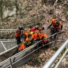 Když hasiči zachraňují z nejhlubší propasti světa   zdroj foto: HZSOLK