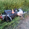 Opilý motorkář spadl z motorky