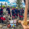 Hasiči stabilizují poškozené budovy na Jesenicku   zdroj foto: HZS OLK