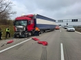 Hasiči z Olomouckého kraje pomohli zraněnému řidiči kamionu