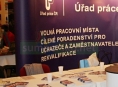 Trh práce v Olomouckém kraji za duben mírně posílil