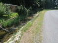 Opilý cyklista sjel do koryta řeky Oskava