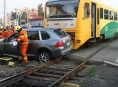 Řidič pod vlivem alkoholu vjel v Olomouci pod vlak
