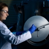 Veronika Šedajová v laboratoři zdroj foto: upol