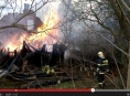 Při požáru rodinného domku v Mikulovicích explodovaly propanbutanové láhve