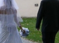 Muž v Olomouci zpronevěřil svatební oblek
