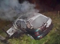 Na Zábřežsku začalo po nehodě hořet auto
