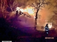 Šest jednotek hasičů likvidovalo noční požár u Jakubovic