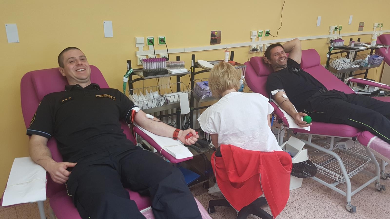 Hasiči Olomouckého kraje hromadně darovali krev zdroj foto: HZS Olk