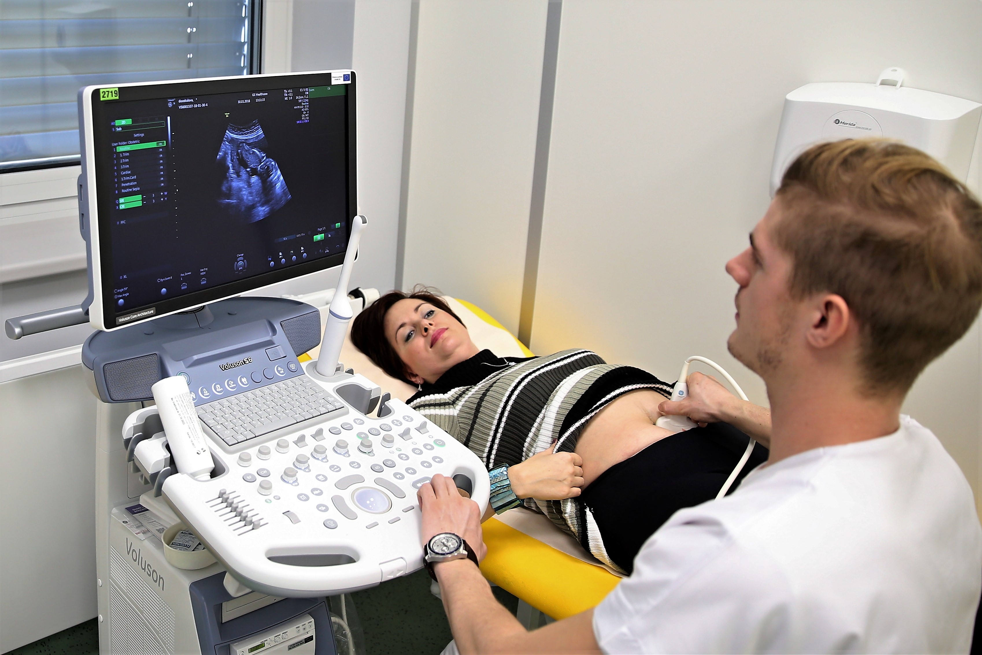 Mezi novou přístrojovou technologii se zařadil i ultrazvuk pro prvotrimestrální screening foto: M. Jeřábek, archiv Nemocnice Šumperk