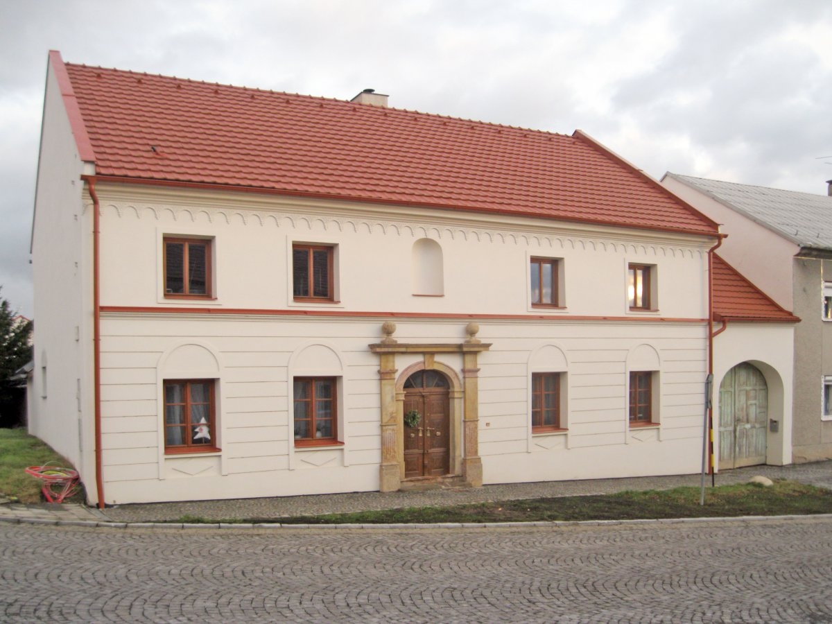 bývalá zemědělská usedlost v Ústíně zdroj foto:OLK