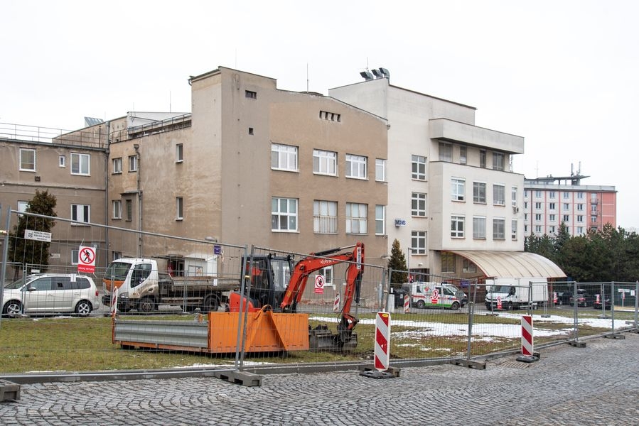 Fakultní nemocnice rozšiřuje parkovací místa zdroj foto: FNOL