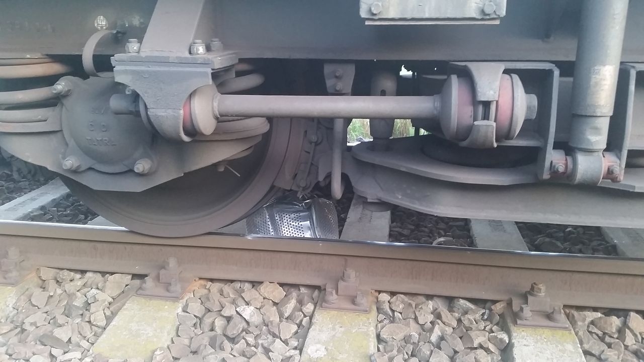 Olomouc - střet vlaku s pračkou zdroj foto: PČR