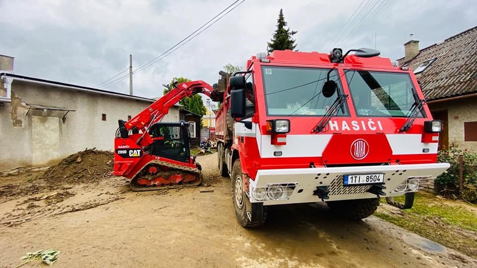 Činnost hasiči v zaplavených obcích zdroj foto: HZS OLK