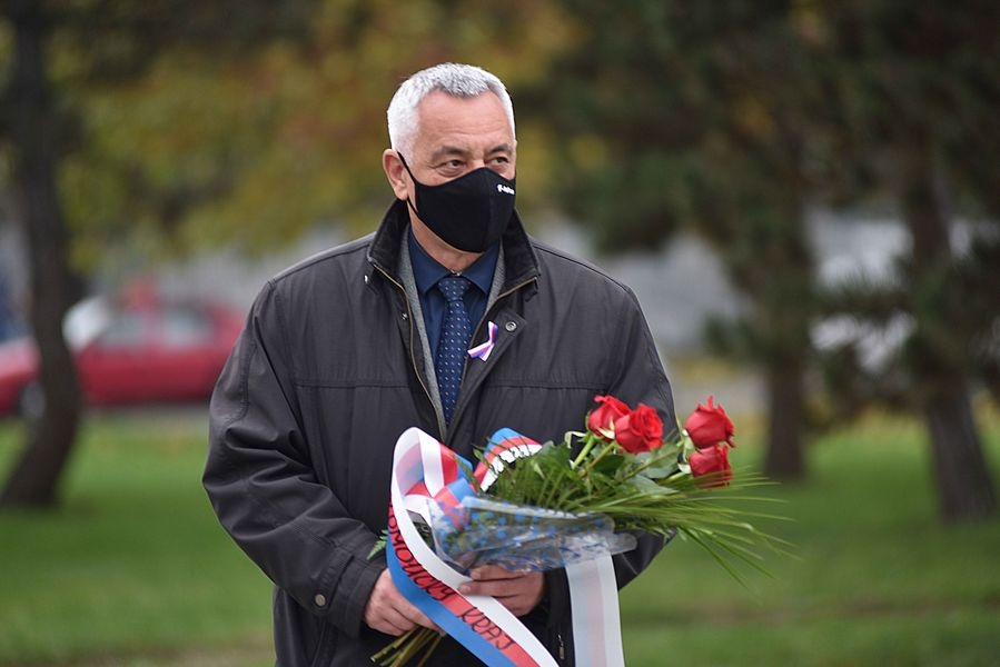 Připomínky Dne boje za svobodu a demokracii se zúčastnili i zástupci kraje zdroj foto: OLK