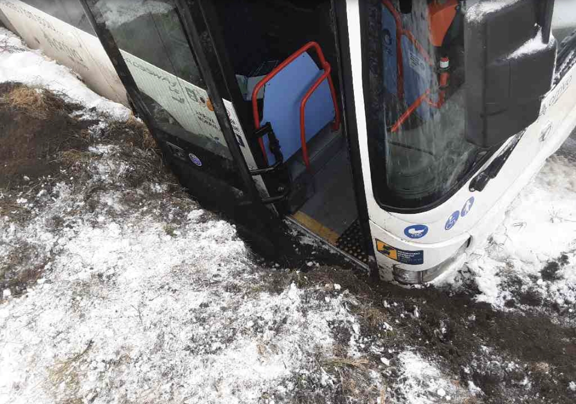 havárie autobusu zdroj: HZS OLK