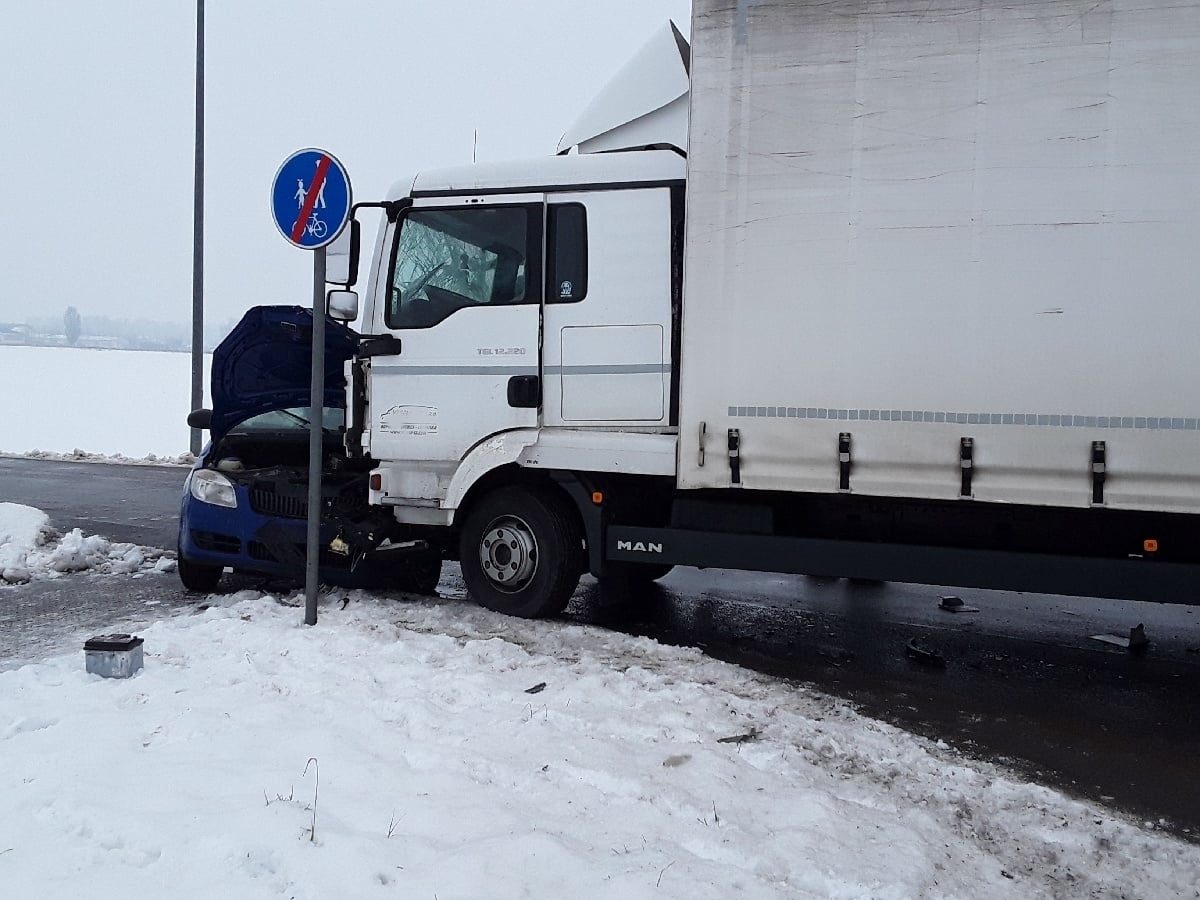 dopravní nehoda na Šumpersku zdroj foto: HZS OLK