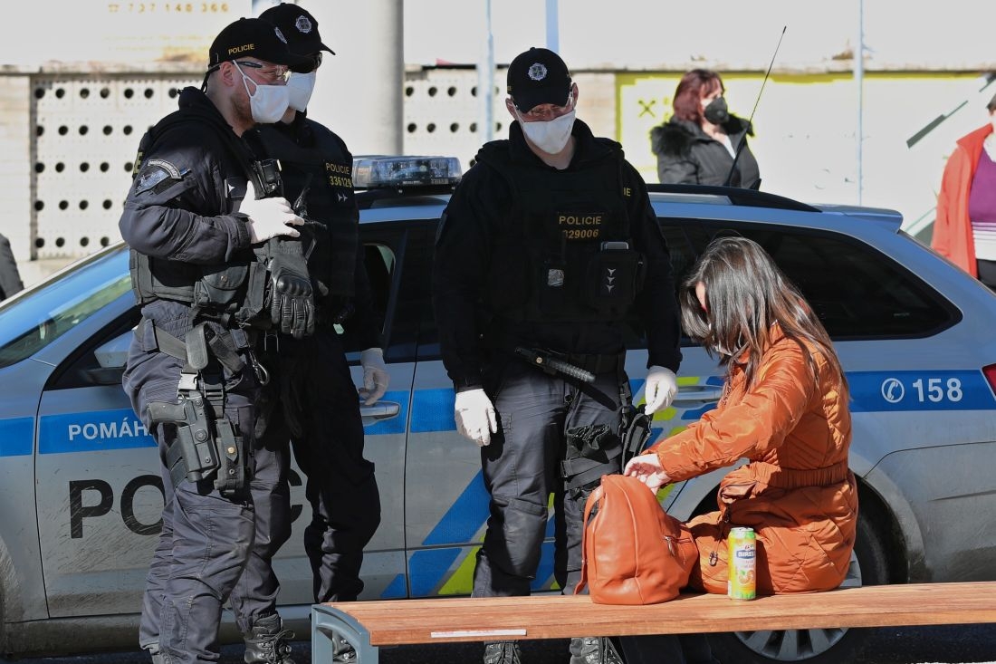kontrola policie - první týden opatření zdroj foto: sumpersko.net - M. Jeřábek