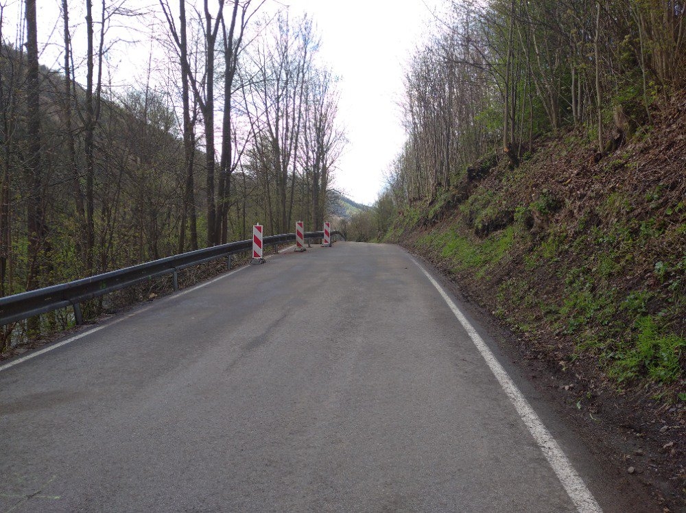 Sesunutou silnici u Hanušovic se podařilo opravit dříve zdroj foto: OLK